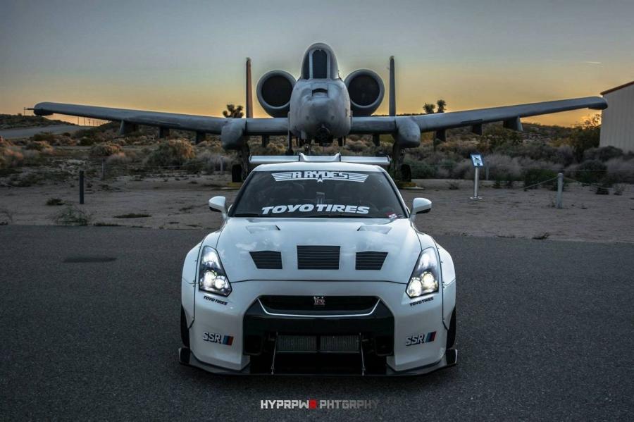  Nissan GT-R by Liberty Walk 2014 года  (фото 3 из 15)